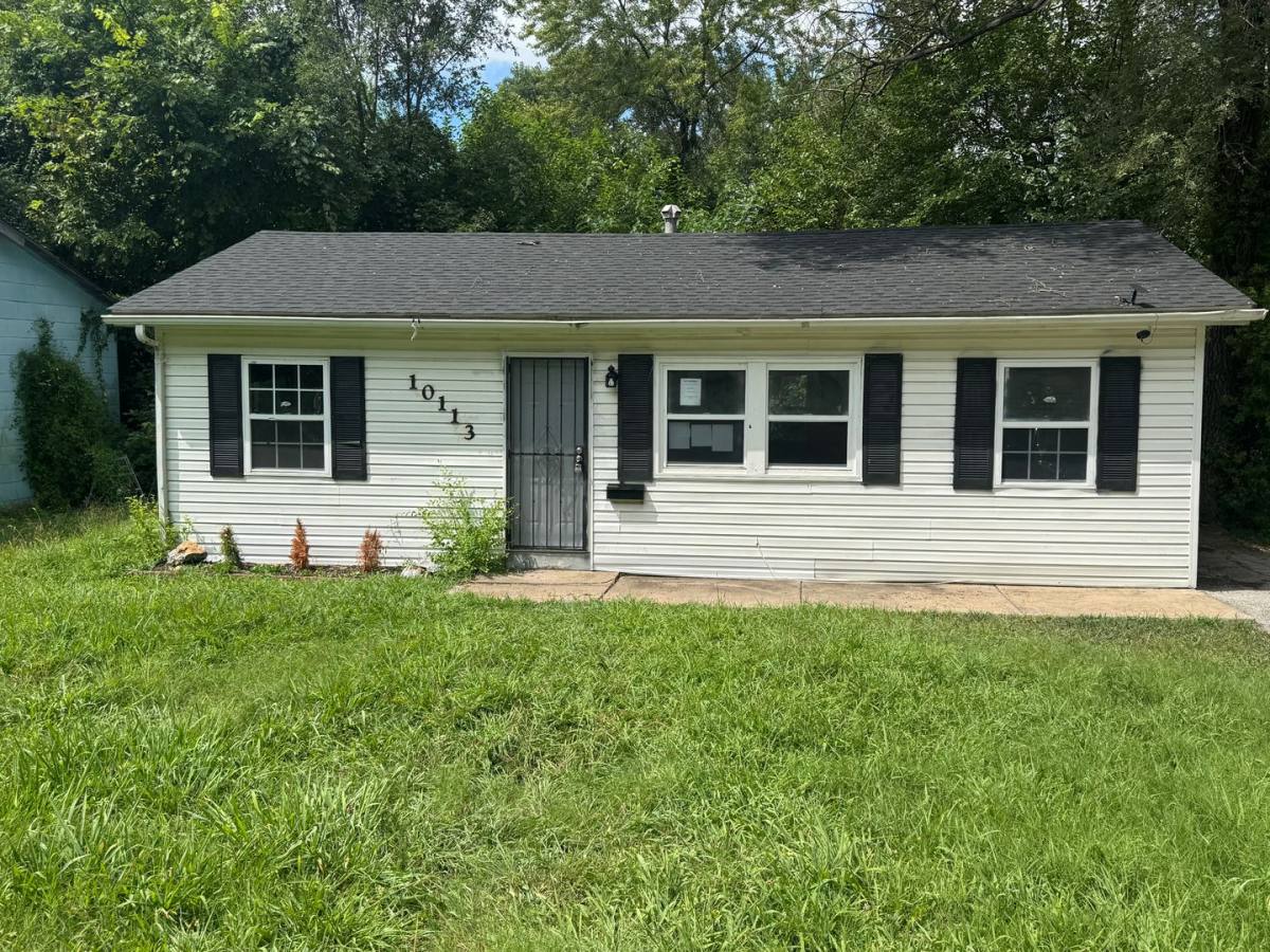 House for rent at 10113 Duke Dr, Saint Louis, MO 63136