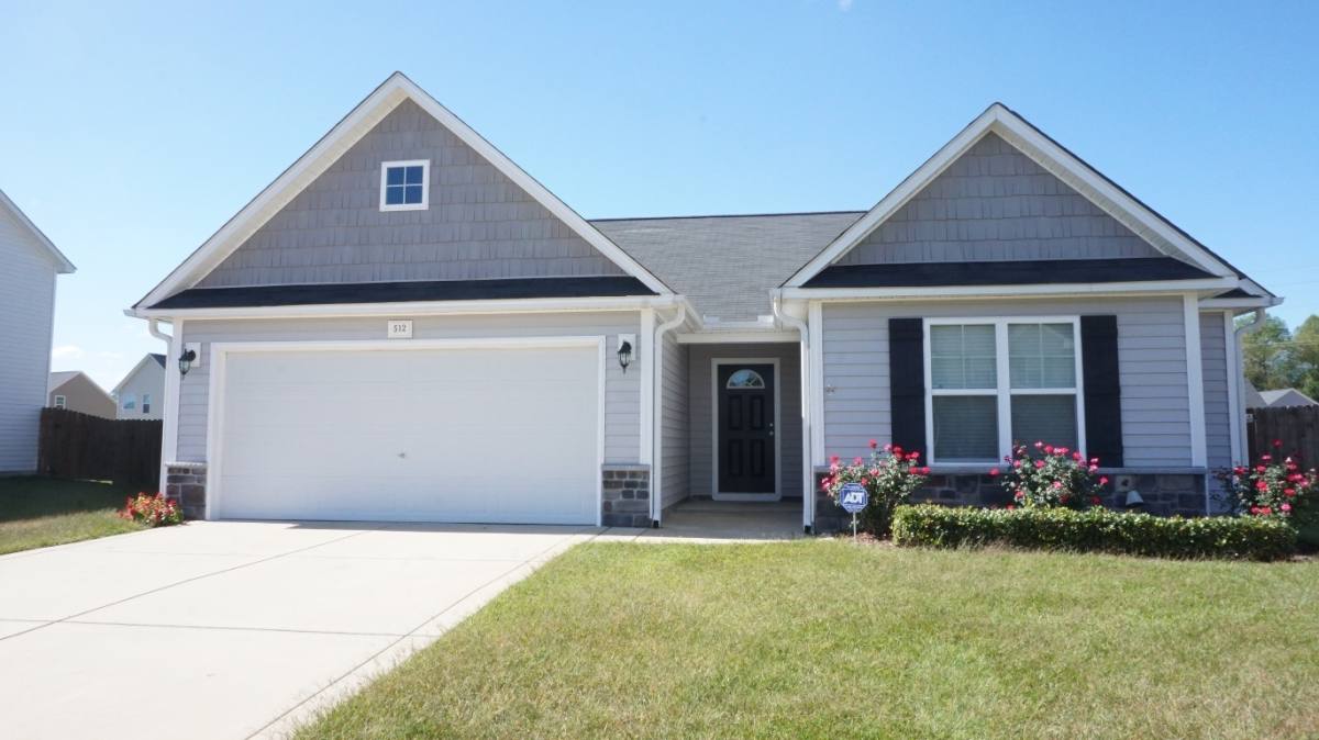 House for rent at 512 Broad Dr, Raeford, NC 28376