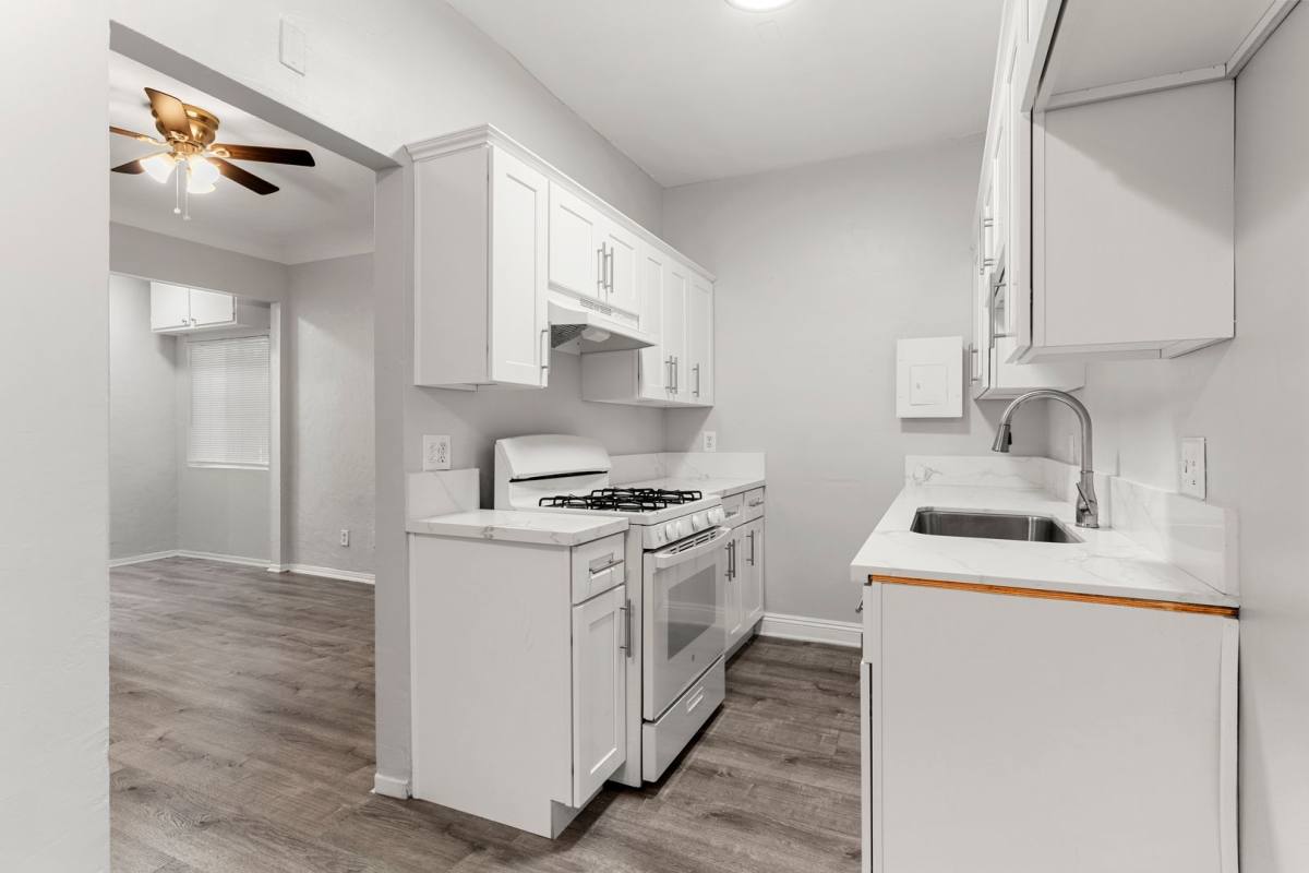 Apartment for rent at 722 Maine Ave, Long Beach, CA 90813