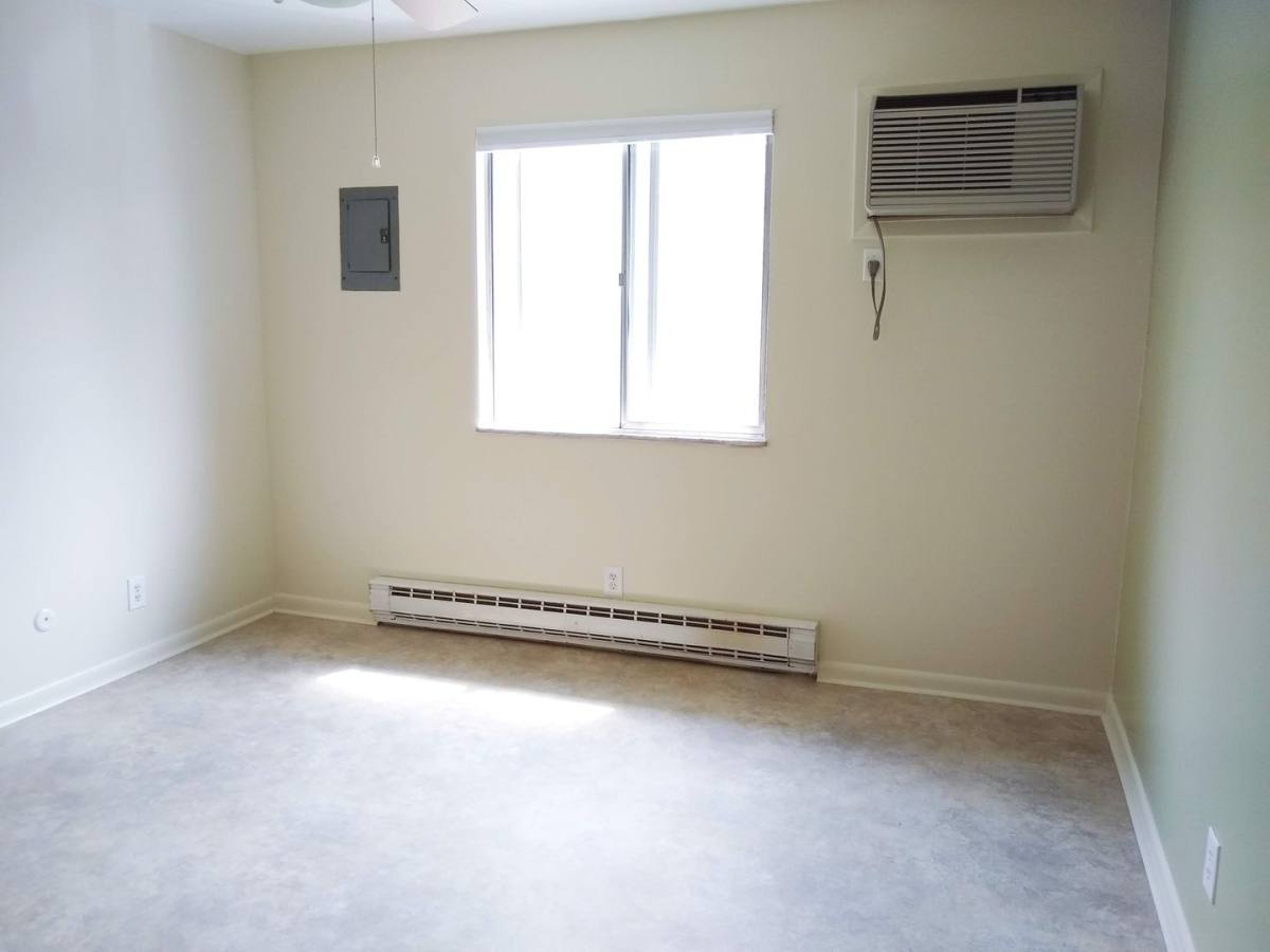 Apartment for rent at 615 W 15th St, Bloomington, IN 47404