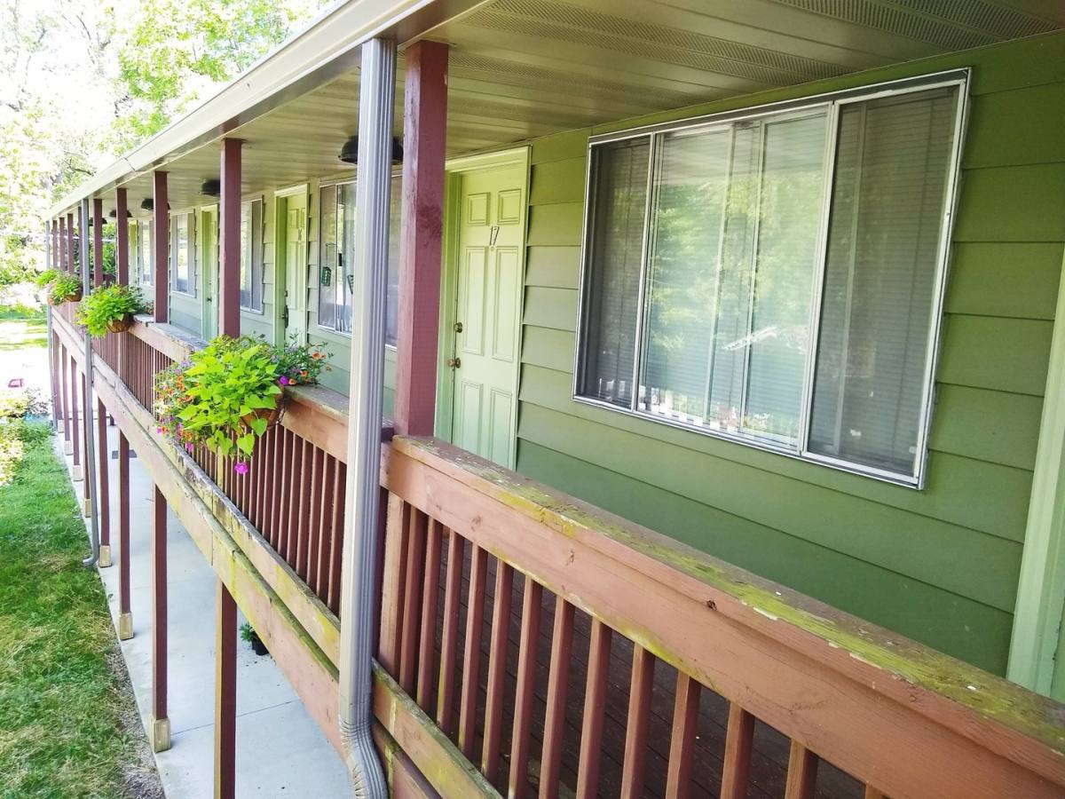Apartment for rent at 615 W 15th St, Bloomington, IN 47404