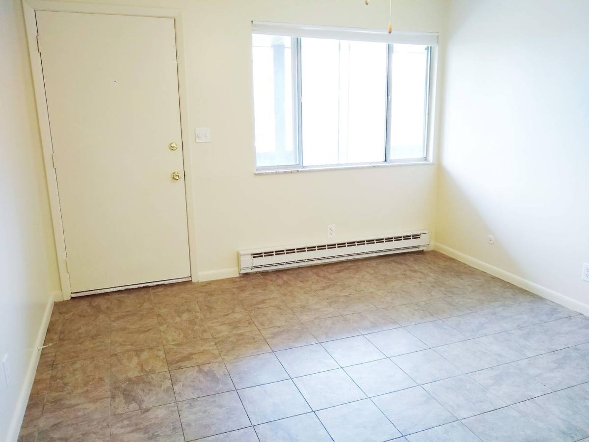 Apartment for rent at 615 W 15th St, Bloomington, IN 47404