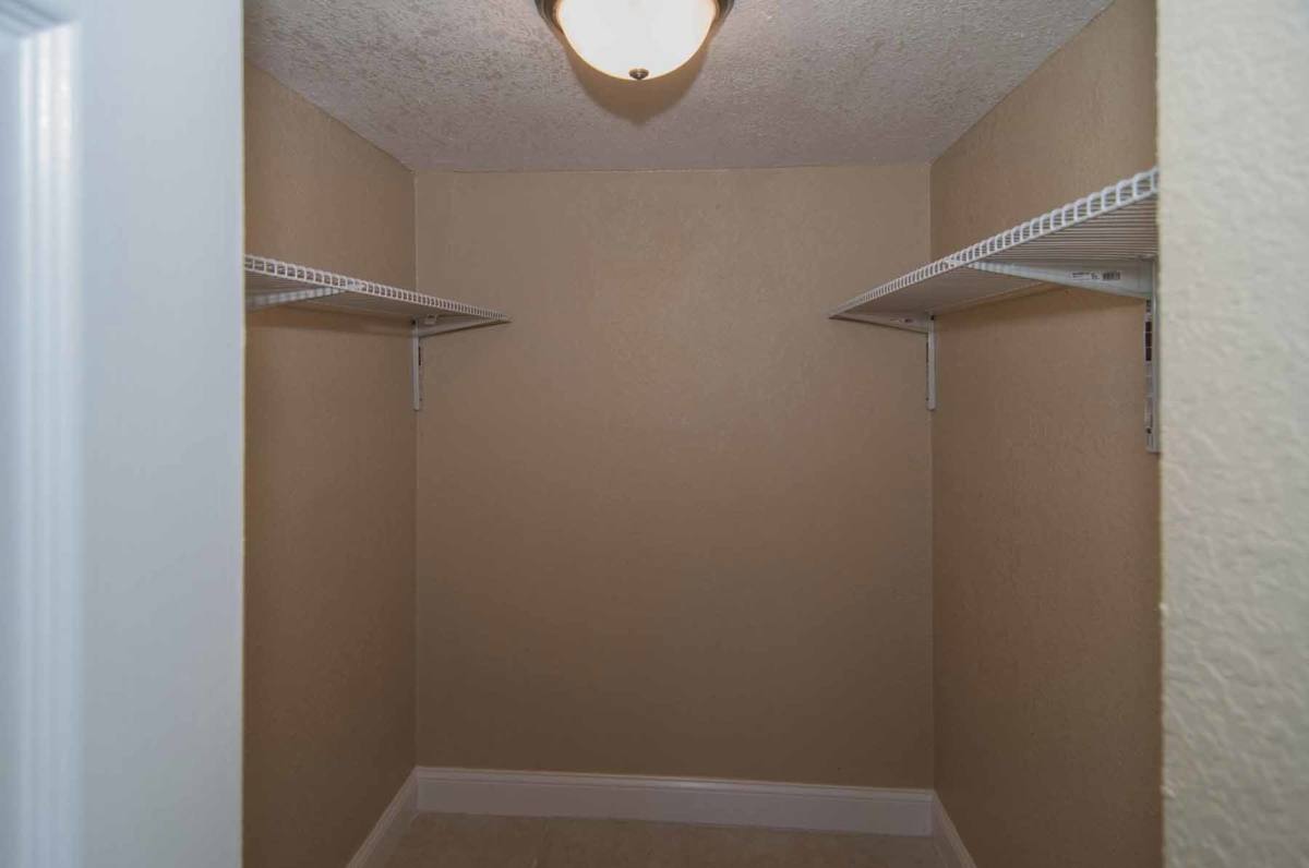 Apartment for rent at 943 W Orange Blossom Trail, Apopka, FL 32712