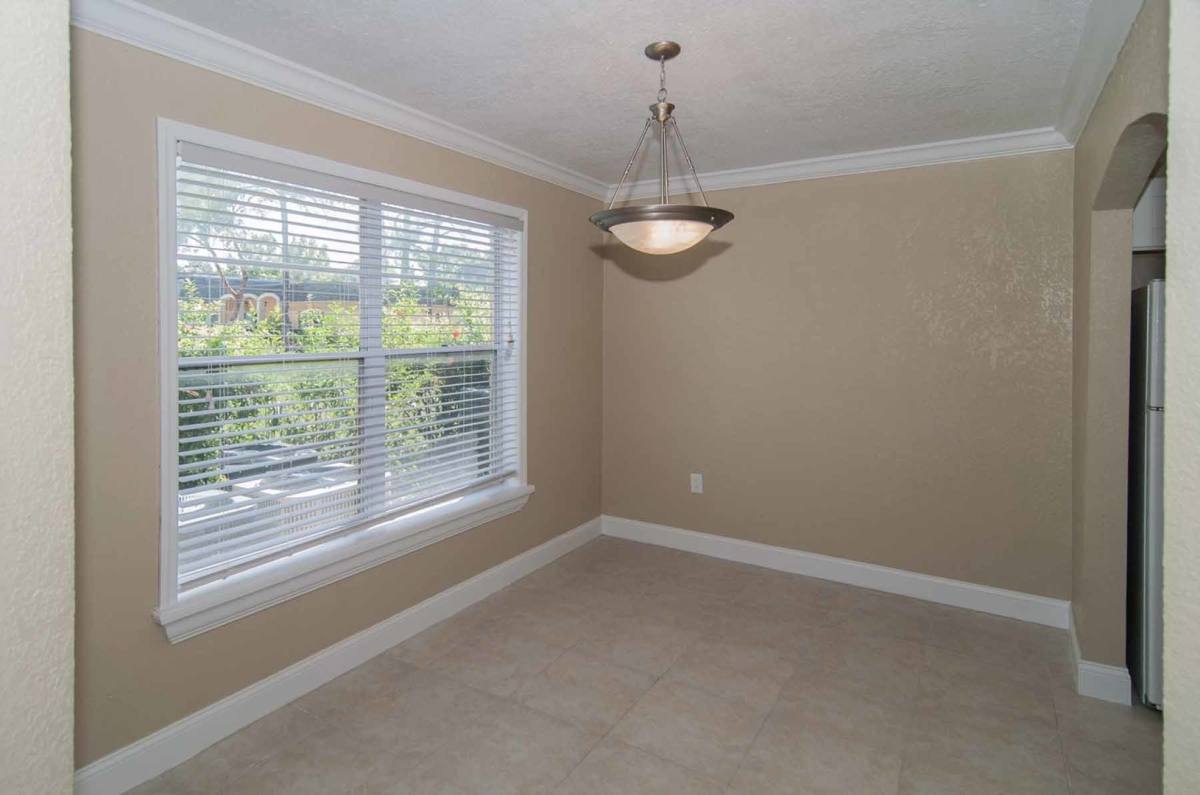 Apartment for rent at 943 W Orange Blossom Trail, Apopka, FL 32712