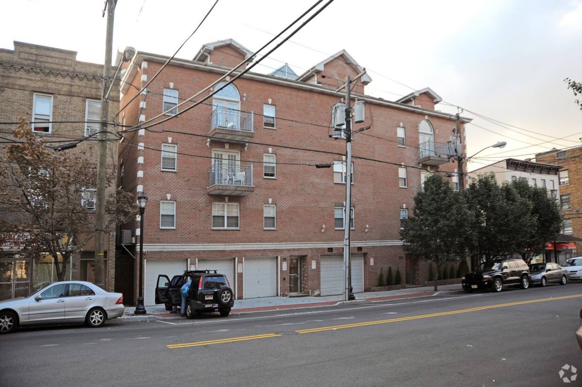 Apartment for rent at 812 New York Ave, Union City, NJ 07087
