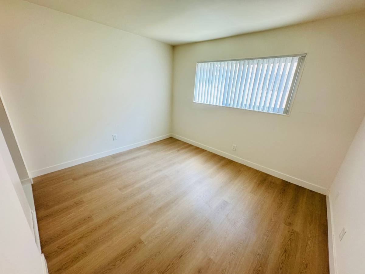Apartment for rent at 11260 Westminster Ave, Los Angeles, CA 90066