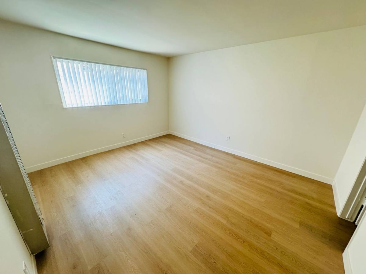 Apartment for rent at 11260 Westminster Ave, Los Angeles, CA 90066
