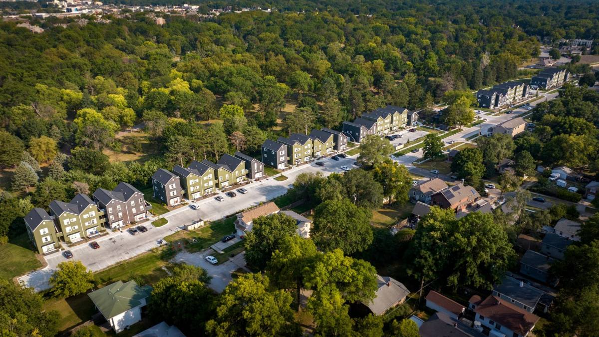 Apartment for rent at 400 N 36th St, Lincoln, NE 68503