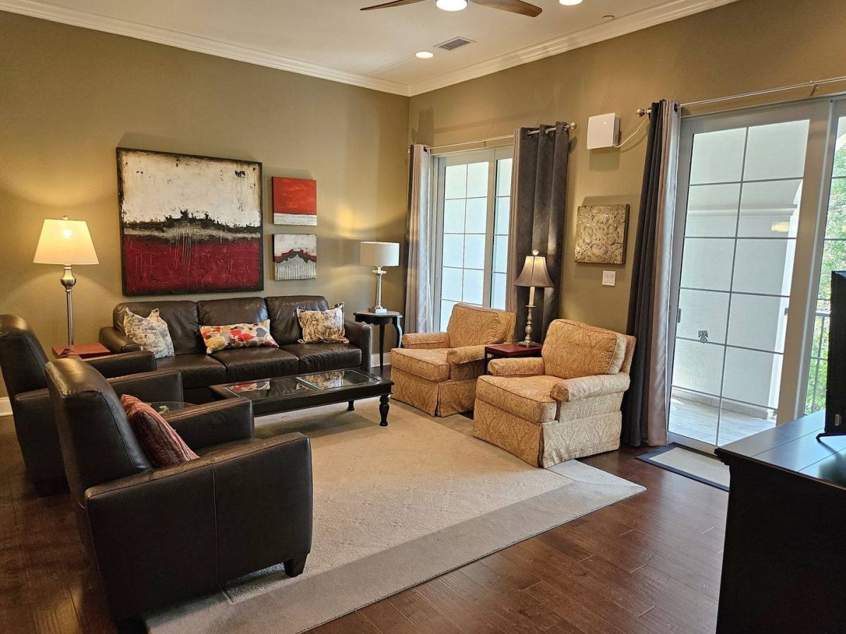 Condo for rent at 461 S Nokomis Ave, Venice, FL 34285
