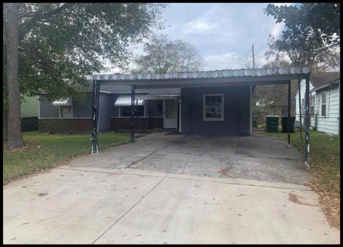House for rent at 10106 Sierra Dr, Houston, TX 77051