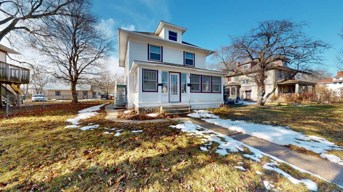 House for rent at 521 Northwestern Ave, Ames, IA 50010