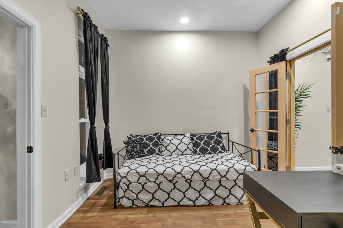 Apartment for rent at 810 N Broadway, Baltimore, MD 21205