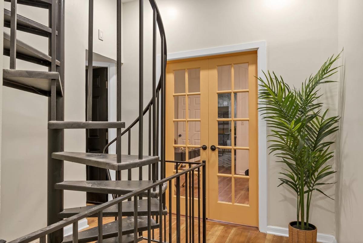 Apartment for rent at 810 N Broadway, Baltimore, MD 21205