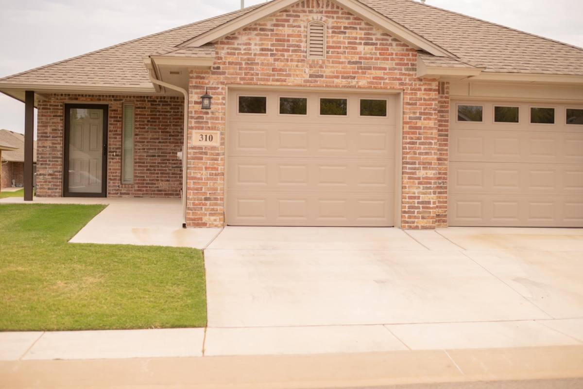 Condo for rent at 318 Delta Dr, Newcastle, OK 73065