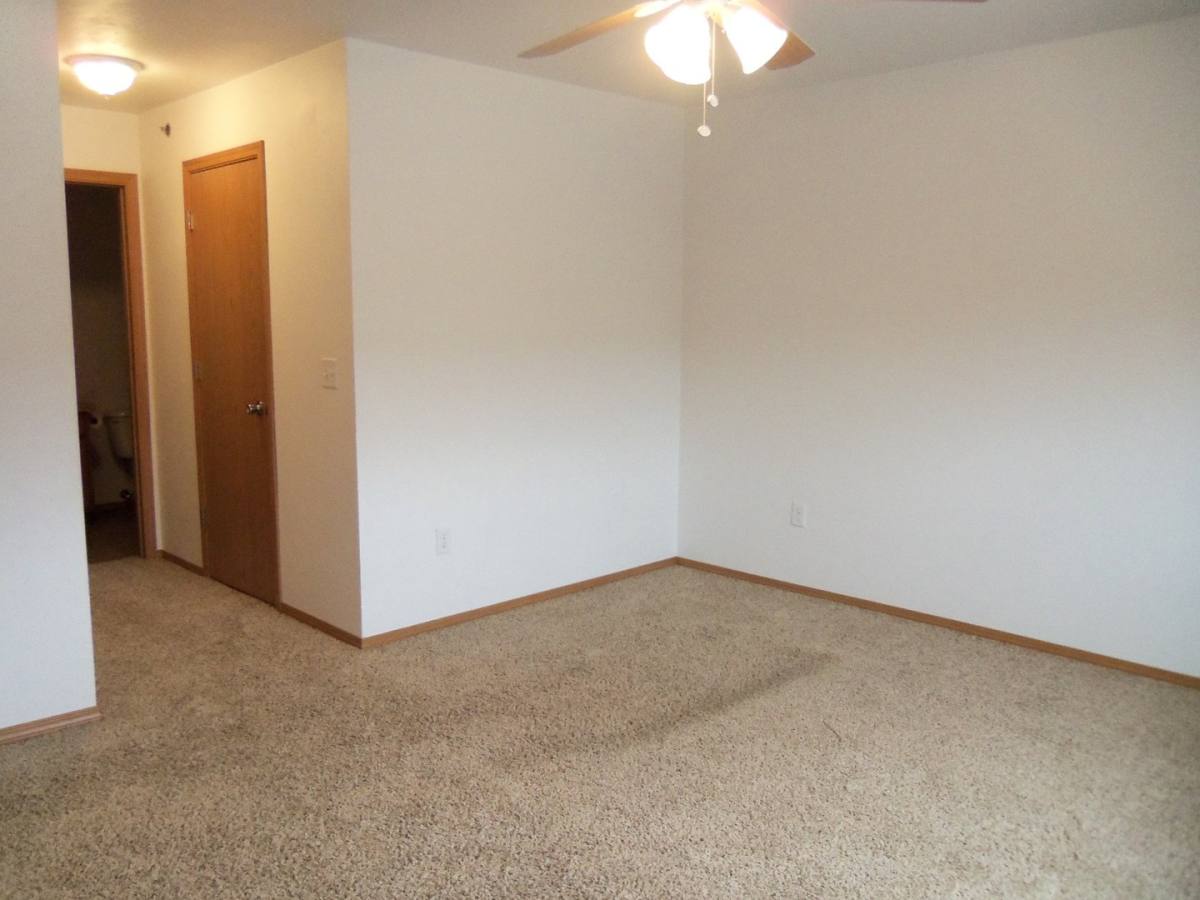 Apartment for rent at 111-127 Lamplighter Dr, Kaukauna, WI 54130