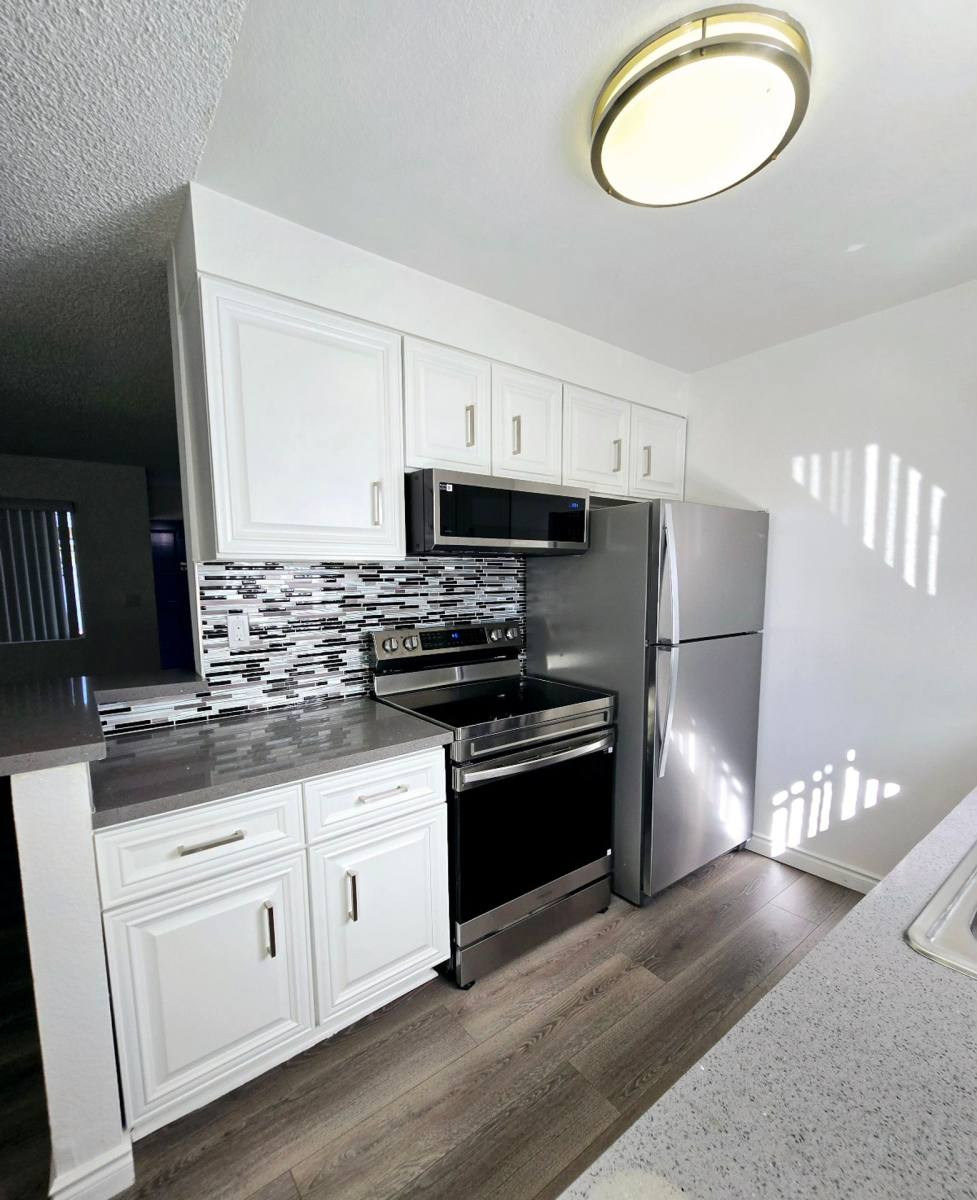 Apartment for rent at 2415 Mohawk St, Pasadena, CA 91107