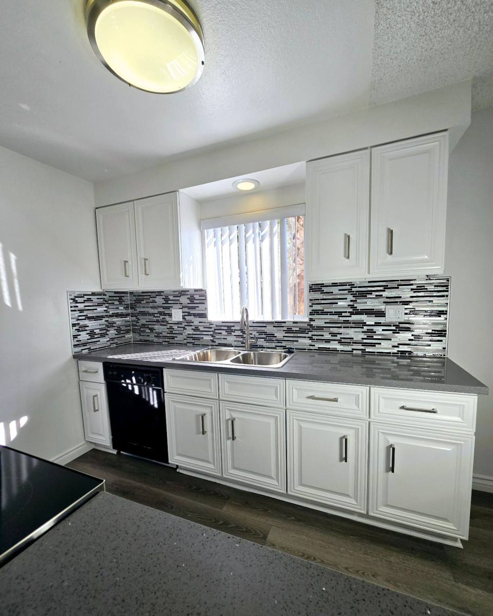 Apartment for rent at 2415 Mohawk St, Pasadena, CA 91107