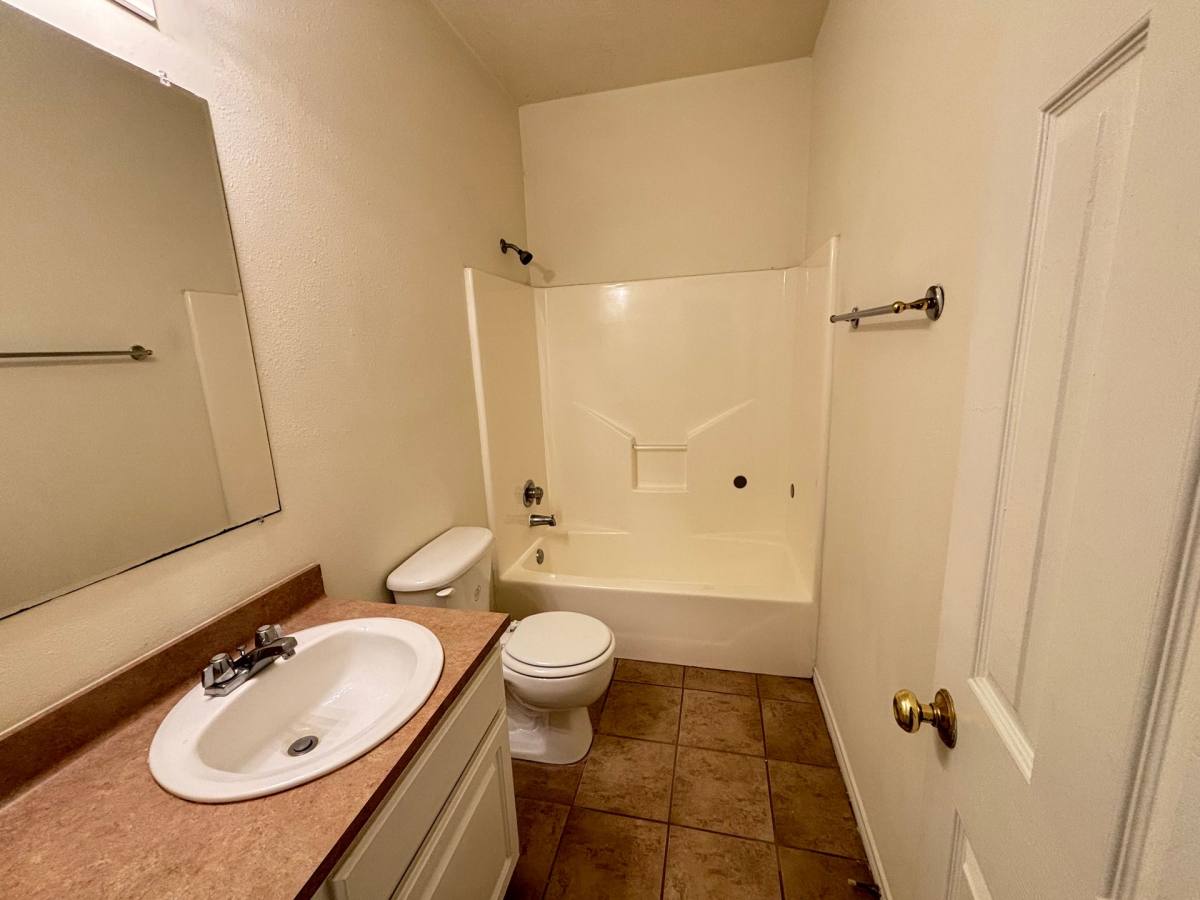 Apartment for rent at 2455 Montgomery Rd, Huntsville, TX 77340