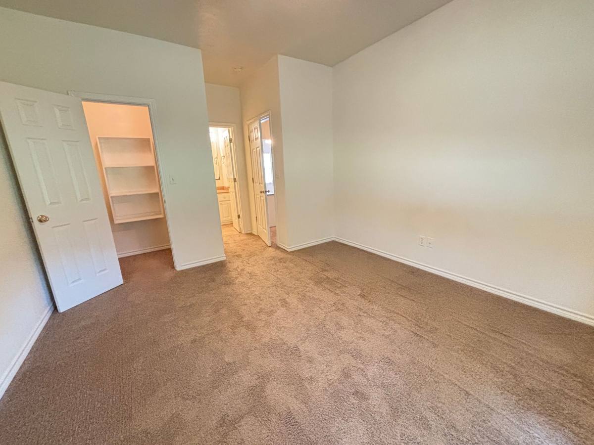Apartment for rent at 2455 Montgomery Rd, Huntsville, TX 77340