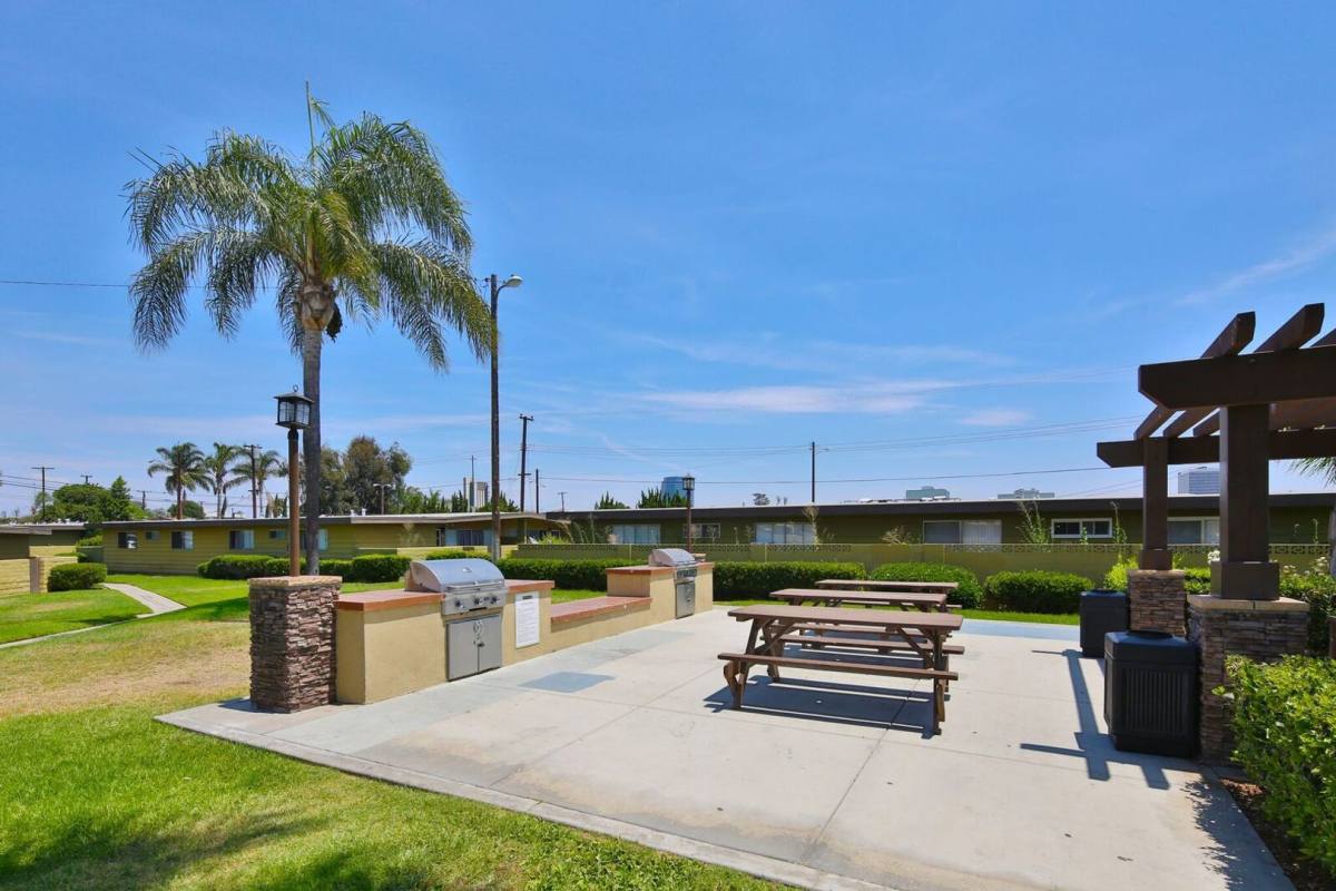 Apartment for rent at 13061 Lampson Ave, Garden Grove, CA 92840