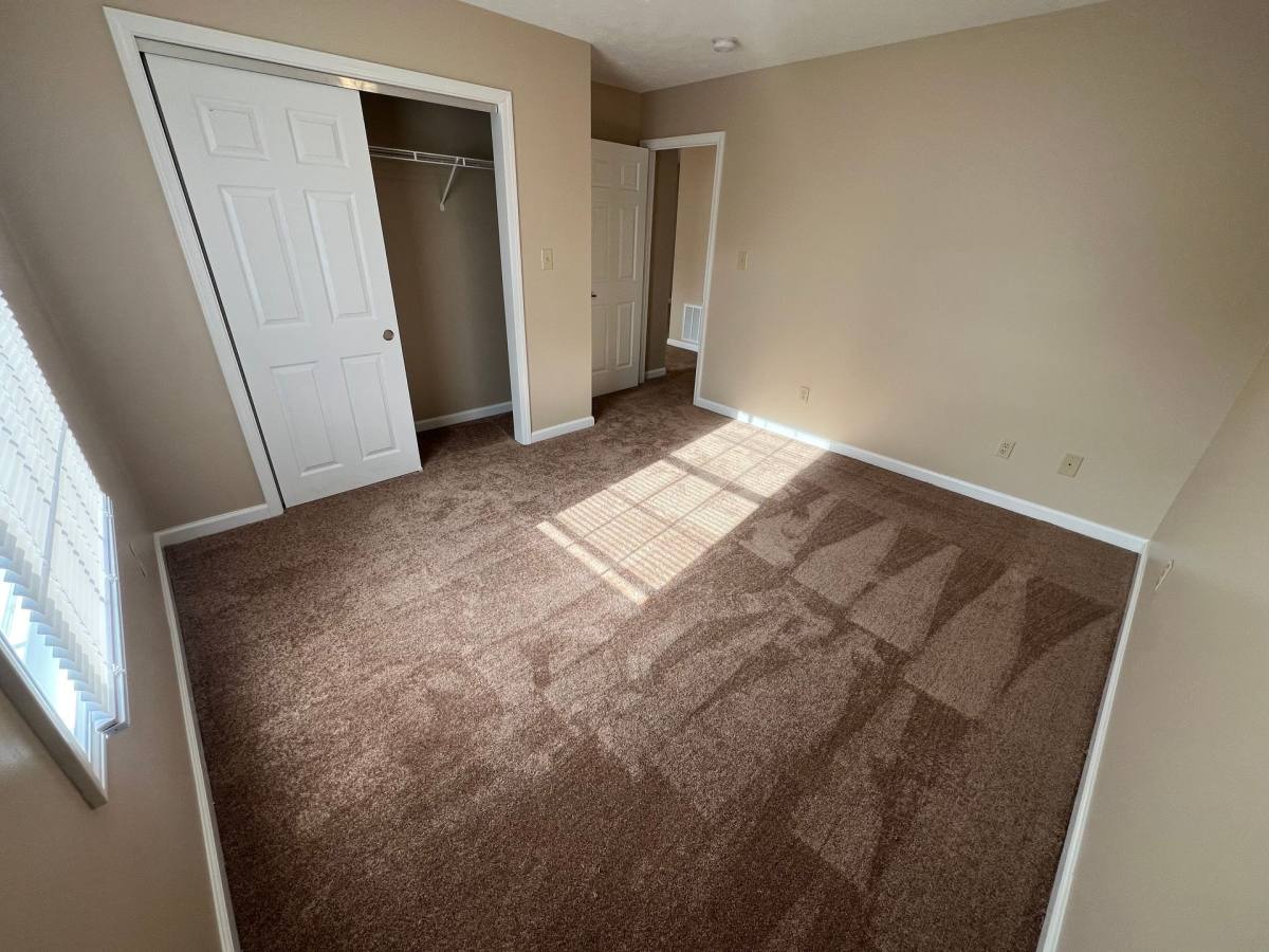 Apartment for rent at 102 Gables Place, Bridgeport, WV 26330