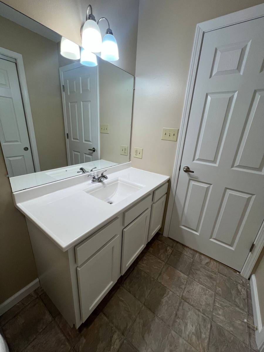 Apartment for rent at 102 Gables Place, Bridgeport, WV 26330