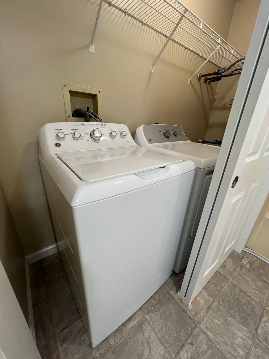Apartment for rent at 102 Gables Place, Bridgeport, WV 26330