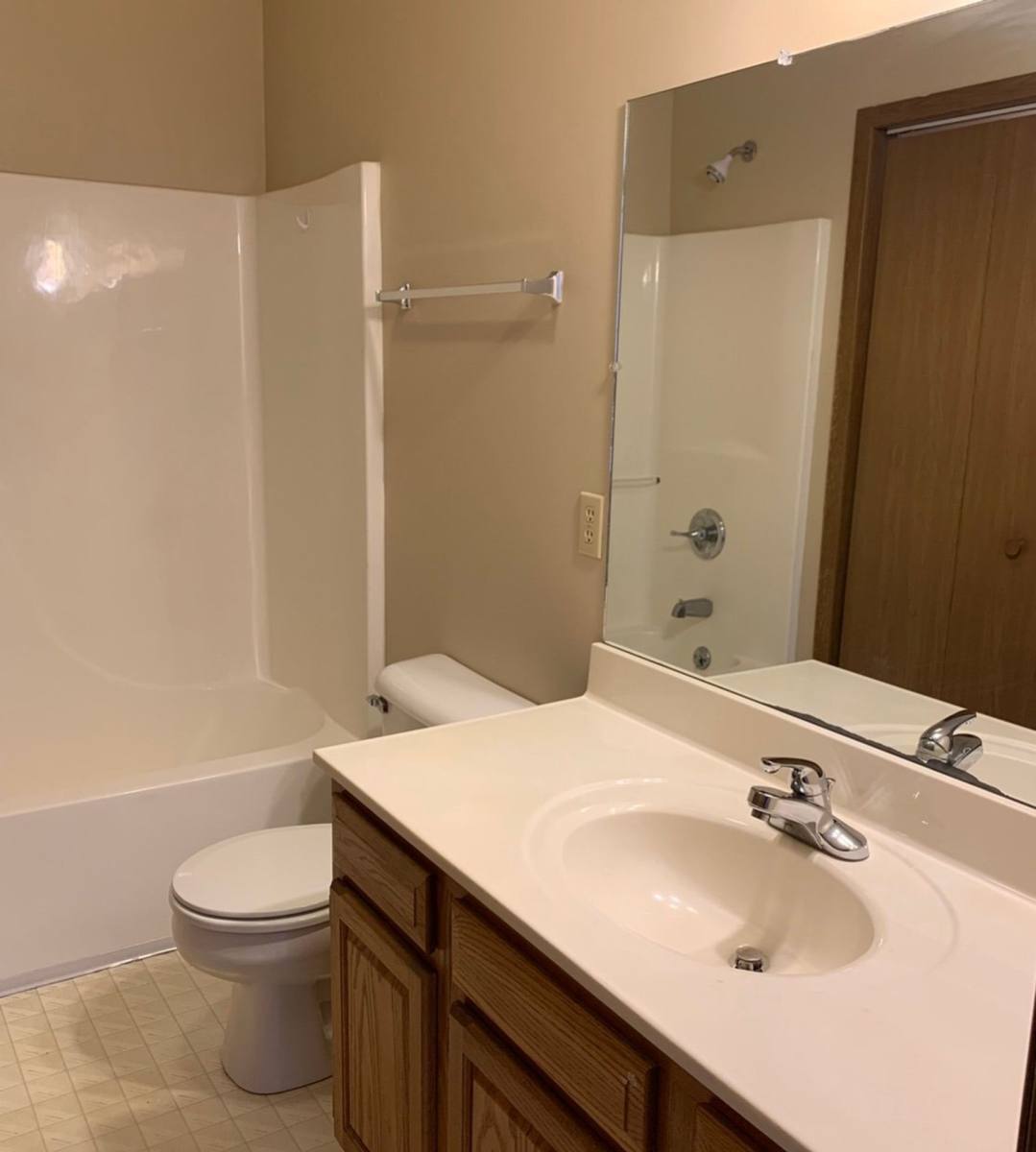 Apartment for rent at 102 Gables Place, Bridgeport, WV 26330