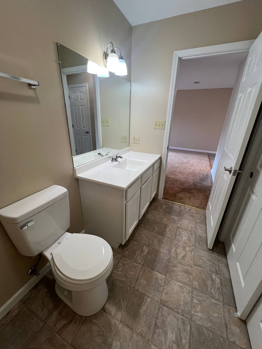 Apartment for rent at 102 Gables Place, Bridgeport, WV 26330