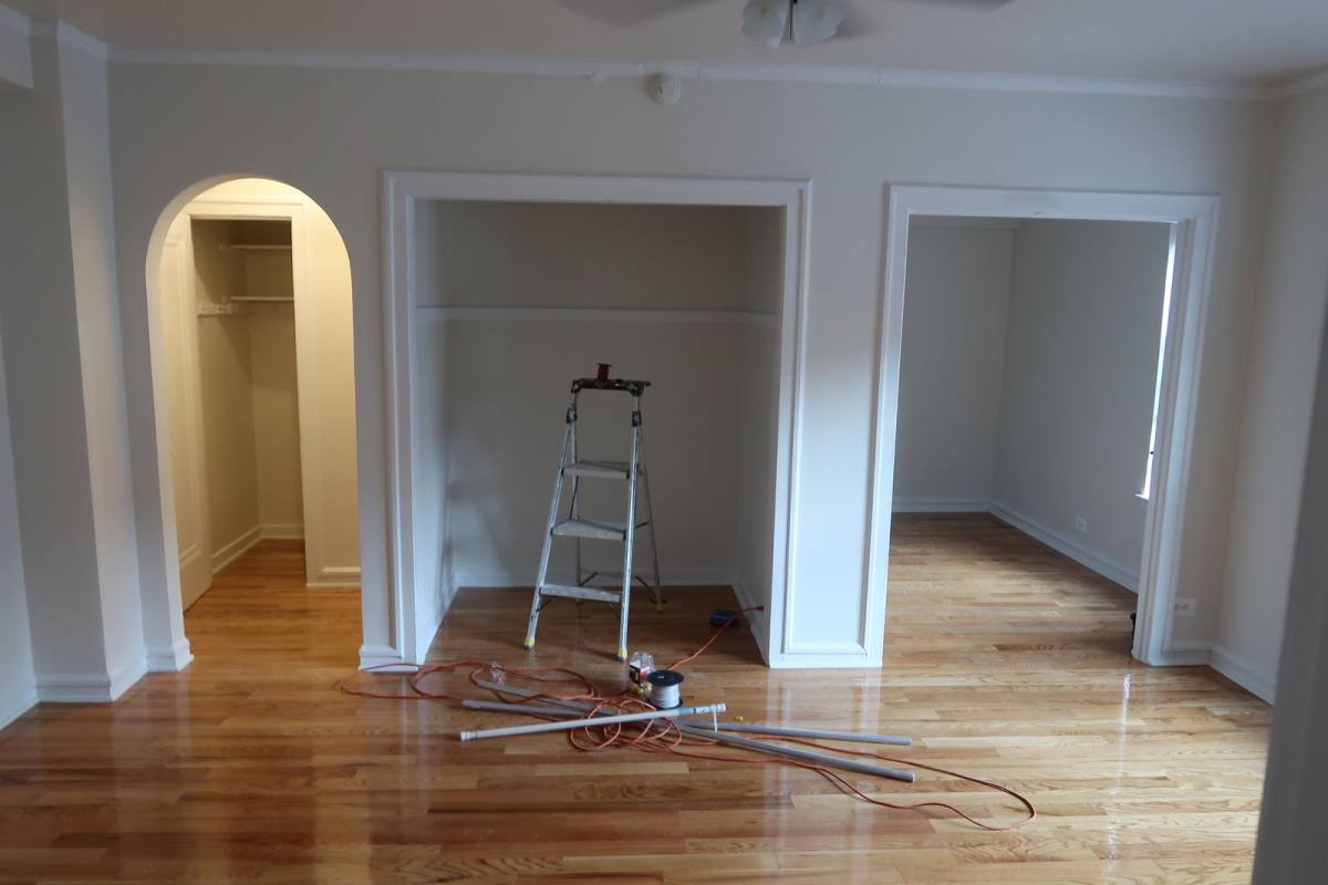 Apartment for rent at 426 W Briar Place, Chicago, IL 60657