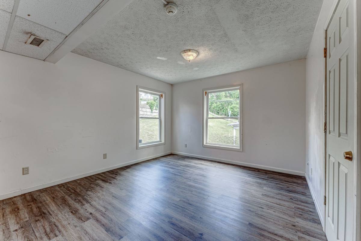 Apartment for rent at 749 Garrison Ave, Morgantown, WV 26505
