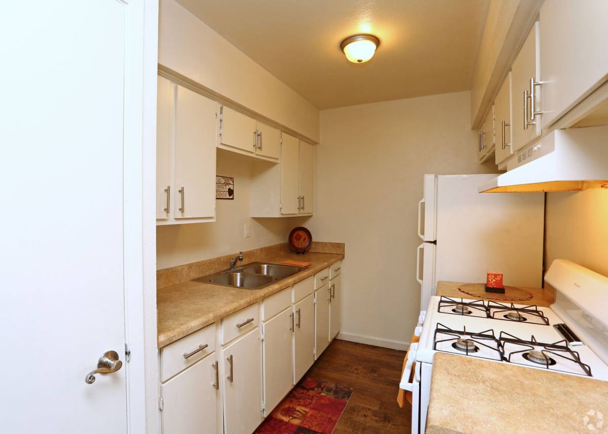 Apartment for rent at 2724 Robinson Dr, Waco, TX 76706