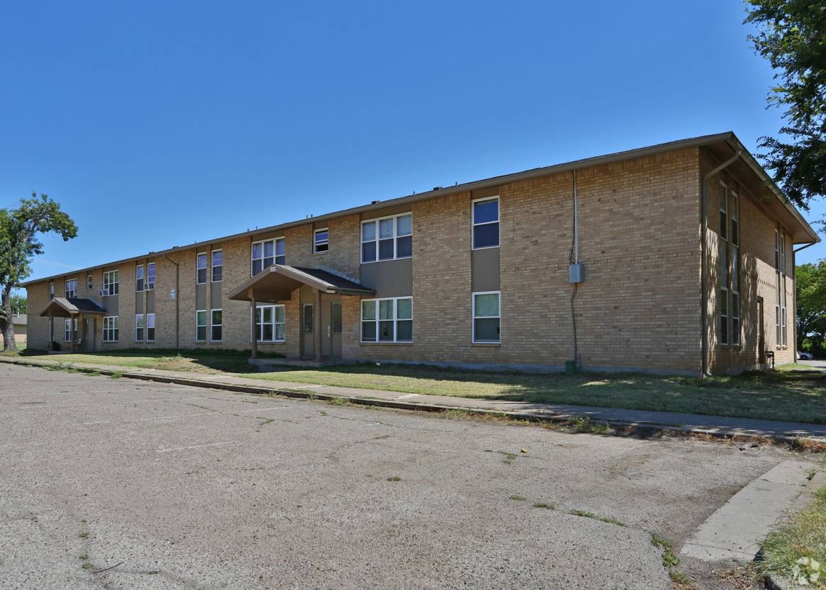 Apartment for rent at 2724 Robinson Dr, Waco, TX 76706