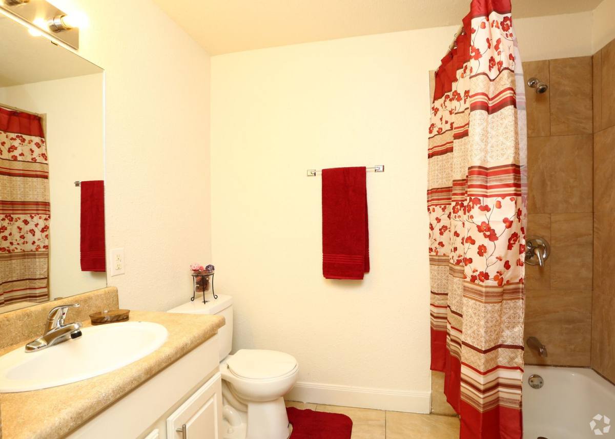 Apartment for rent at 2724 Robinson Dr, Waco, TX 76706