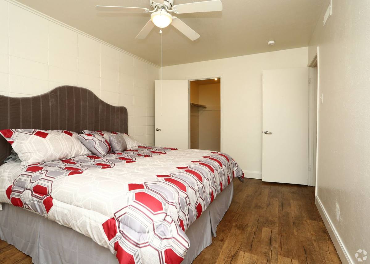 Apartment for rent at 2724 Robinson Dr, Waco, TX 76706