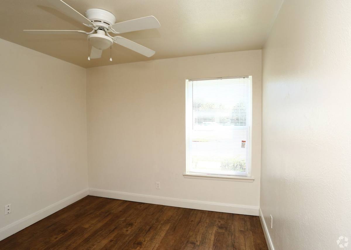 Apartment for rent at 2724 Robinson Dr, Waco, TX 76706