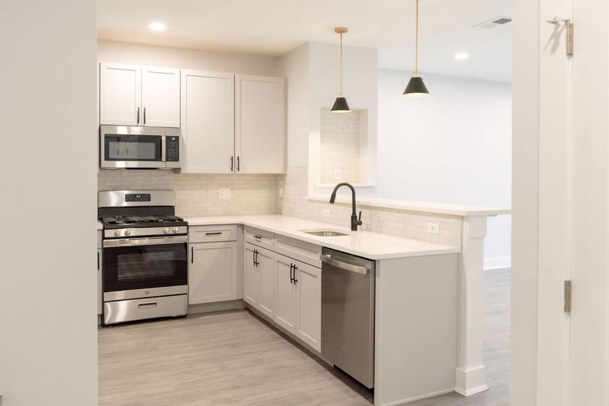 Apartment for rent at 282 S Ave, Fanwood, NJ 07023