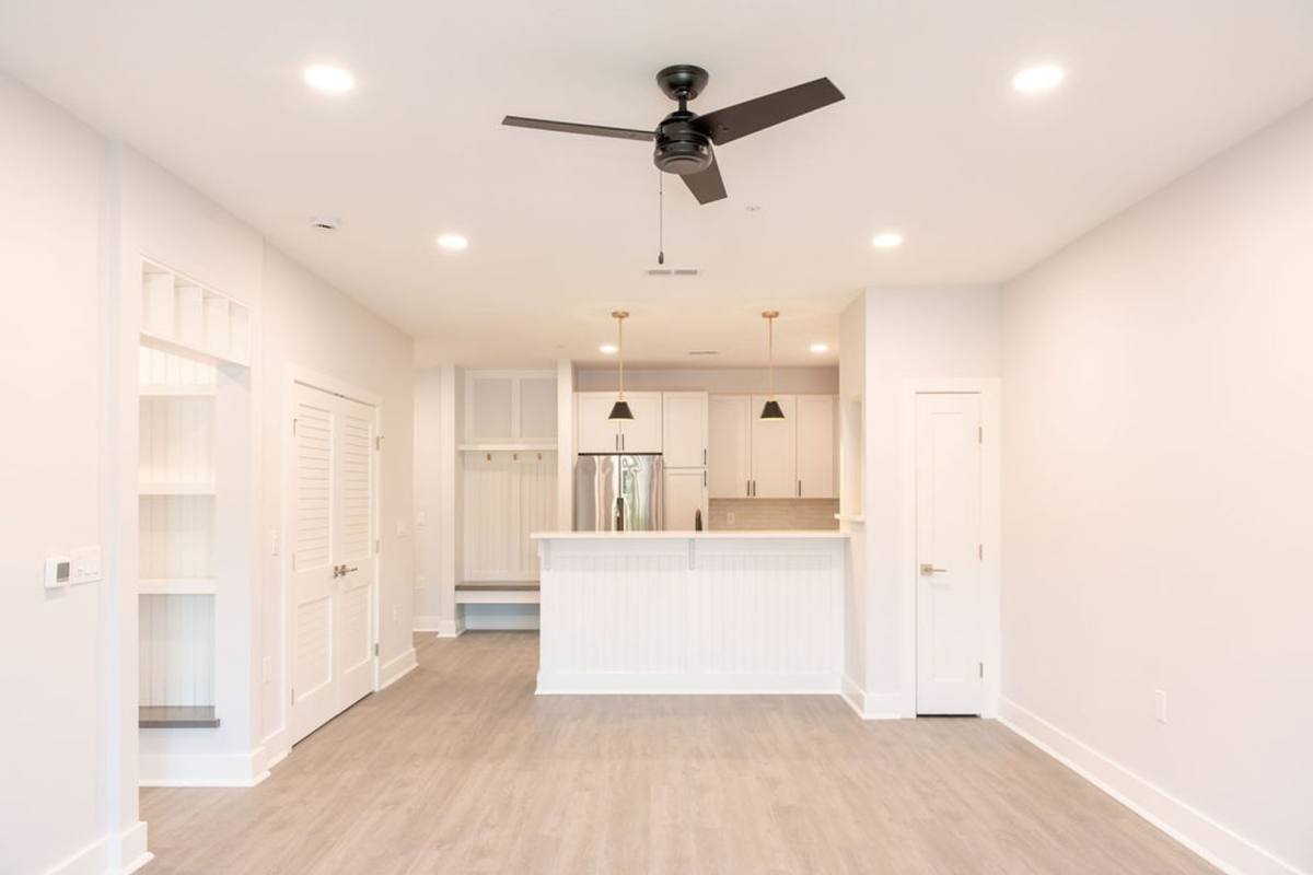 Apartment for rent at 282 S Ave, Fanwood, NJ 07023
