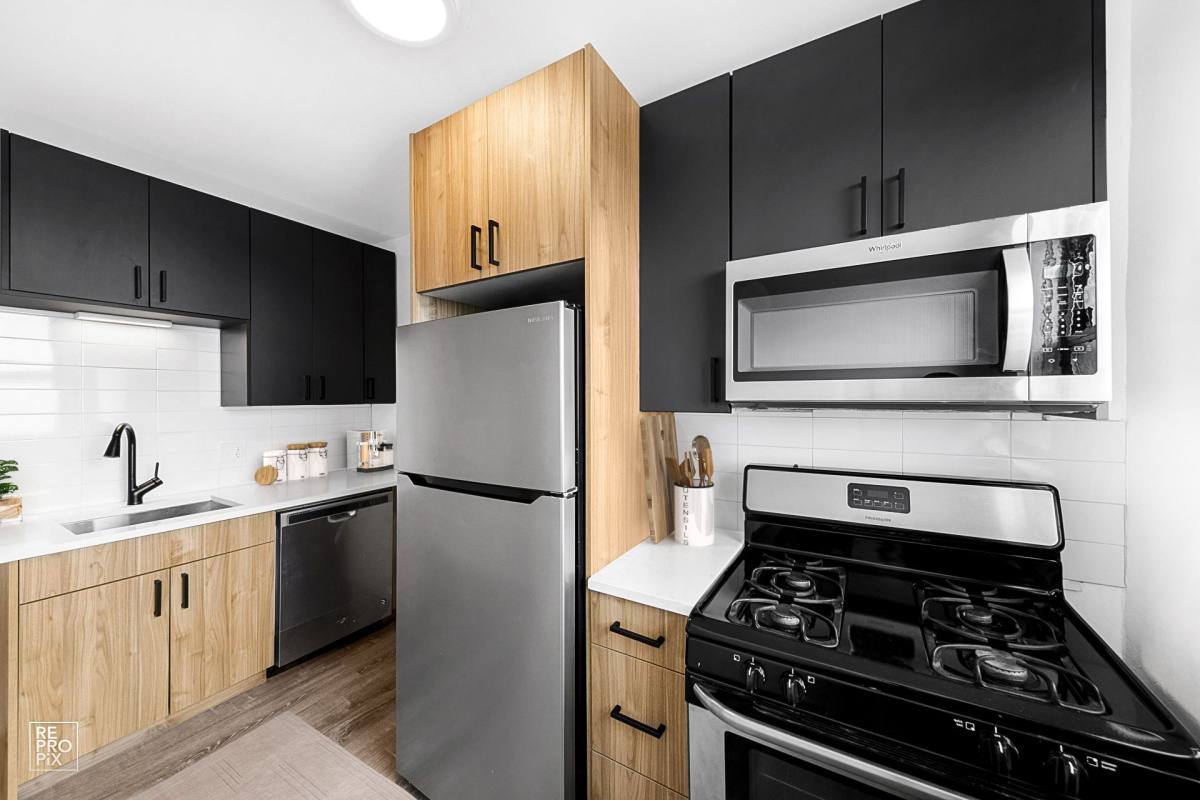 Apartment for rent at 6230 N Kenmore, Chicago, IL 60660