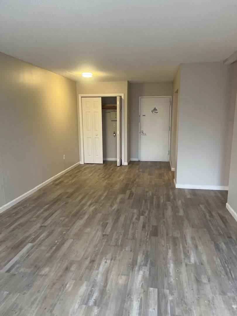 Apartment for rent at 66 Webster St, Hartford, CT 06114