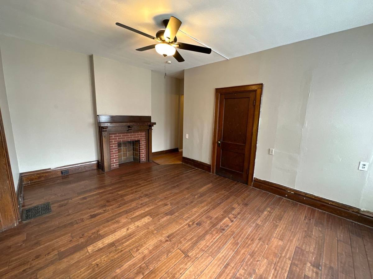 Apartment for rent at 1932-1934 Summit St, Columbus, OH 43201