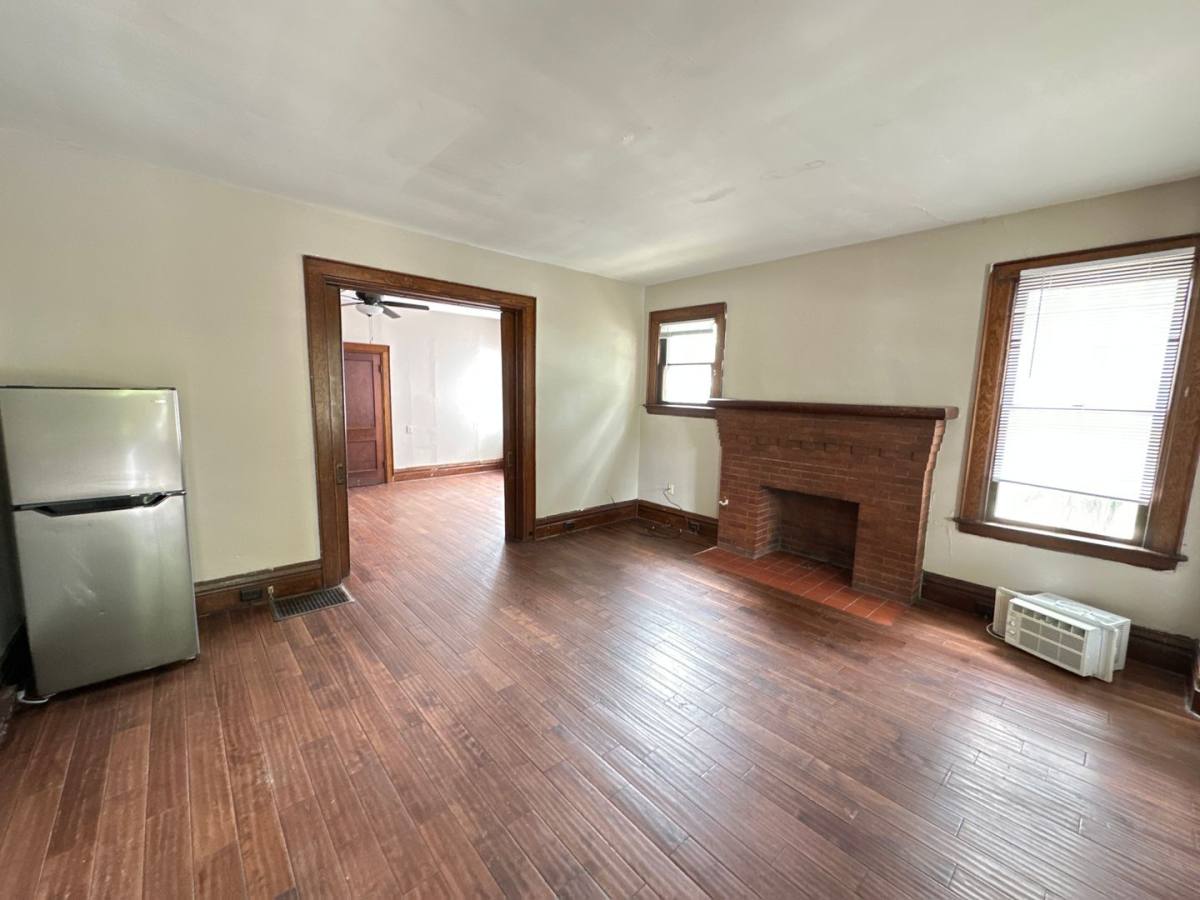Apartment for rent at 1932-1934 Summit St, Columbus, OH 43201