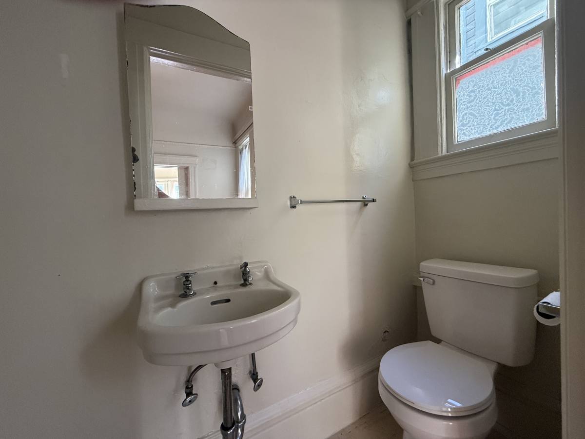 Apartment for rent at 542 Union St #1, San Francisco, CA 94133