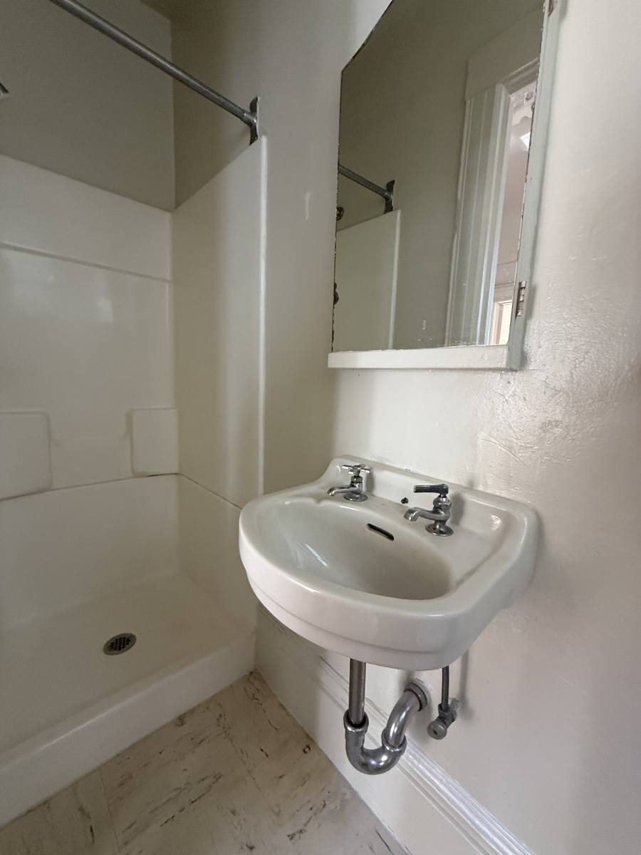 Apartment for rent at 542 Union St #1, San Francisco, CA 94133