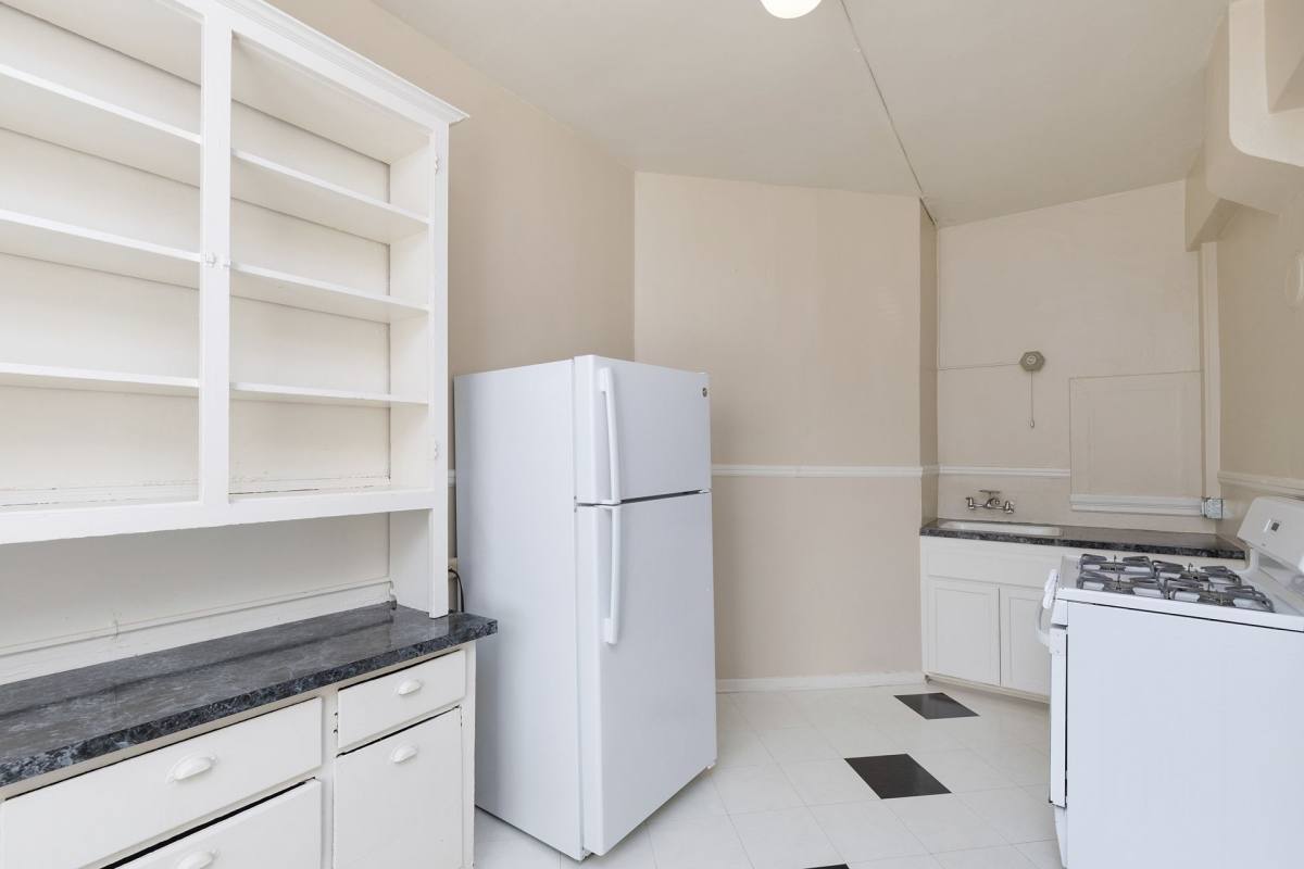 Apartment for rent at 760 SW Vista Ave, Portland, OR 97205