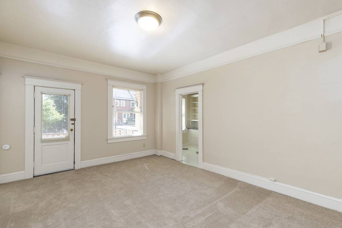 Apartment for rent at 760 SW Vista Ave, Portland, OR 97205