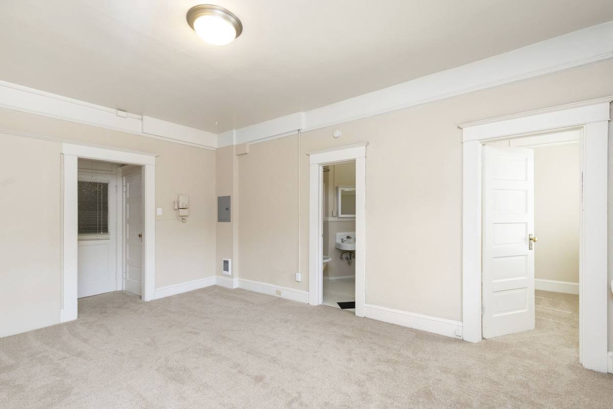 Apartment for rent at 760 SW Vista Ave, Portland, OR 97205