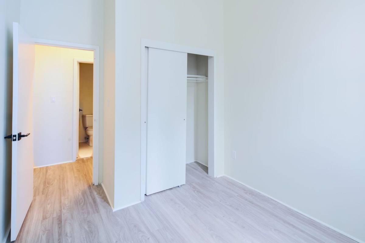 Apartment for rent at 11 New St, Somerville, NJ 08876