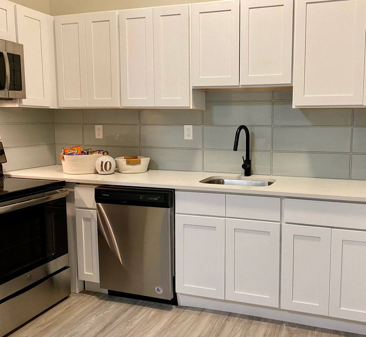 Apartment for rent at 11 New St, Somerville, NJ 08876