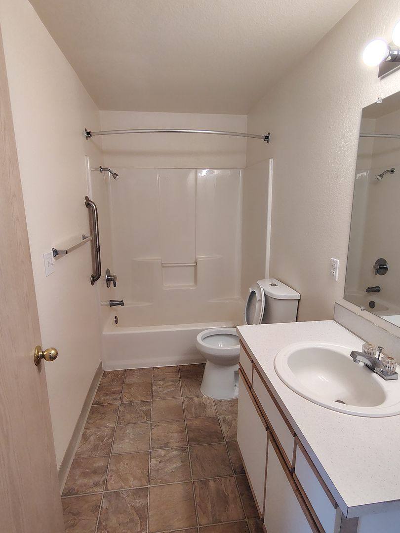 Apartment for rent at 3211-3342 Autumn Chase NE, Salem, OR 97305